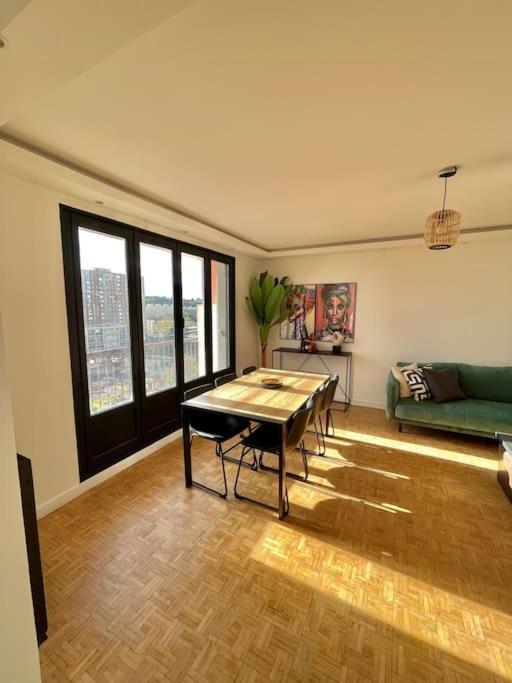 Magnifique Appartement Neuilly Sur Marne Entre Paris Et Disneyland ภายนอก รูปภาพ