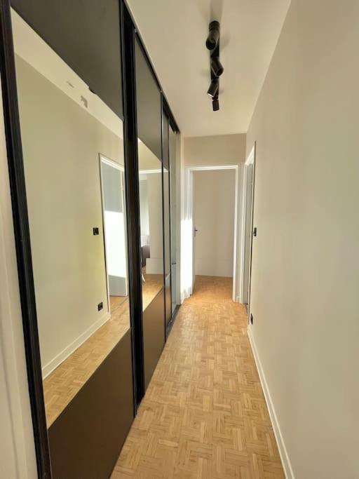 Magnifique Appartement Neuilly Sur Marne Entre Paris Et Disneyland ภายนอก รูปภาพ